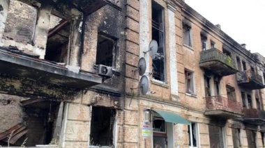 Rusya 'nın Ukrayna' yı istila etmesinden sonra Gostomel 'deki yerleşim yerleri yıkıldı ve hasar gördü.