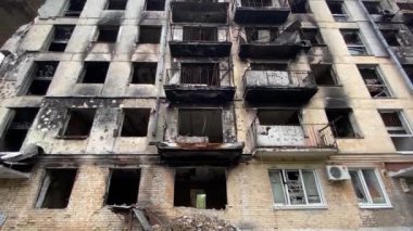 Rusya 'nın Ukrayna' yı istila etmesinden sonra Gostomel 'deki yerleşim yerleri yıkıldı ve hasar gördü.