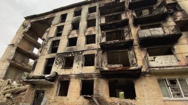 Zniszczone Zniszczone Budynki Mieszkalne Gostomelu Inwazji Rosjan Ukrainę Srtrikes — Wideo stockowe
