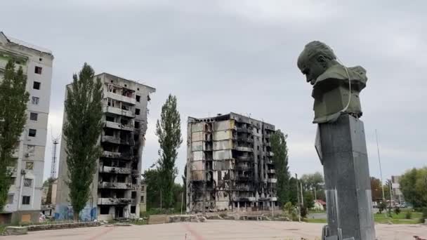 Zniszczone Zniszczone Budynki Mieszkalne Borodyance Inwazji Rosjan Ukrainę Srtrikes — Wideo stockowe