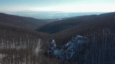 Karpat dağlarının hava manzarası, kış