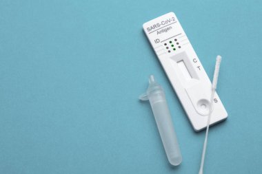 Covid hızlı antijen burun testi. Evde ya da Corona test istasyonunda kendini test et..