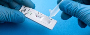 Ekspres korona testi. Negatif covid antijen testi.