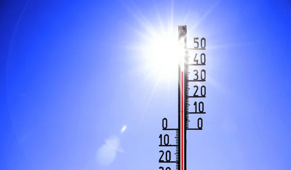 Quecksilberthermometer Sommerhitze Oder Klimaschutzkonzept Der Erderwärmung — Stockfoto