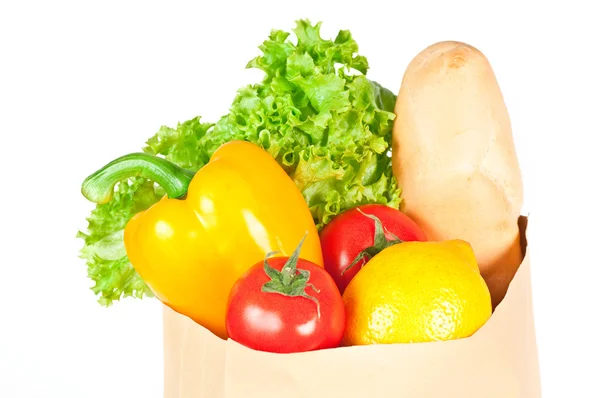 Čerstvé zdravé potraviny v papírovém sáčku — Stock fotografie