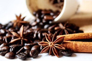 Kahve telvesinde fal baktırmak. seçici odaklanma. Yemek