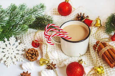 Marşmelovlu Noel Kakaosu. Neweyar Tatili. Seçici odaklanma. Yemek