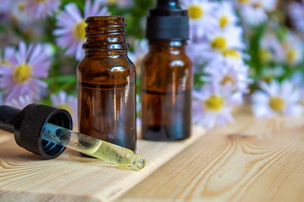 Óleo Flor Vidro Bottles Homeopathy Selective Focus Nature — Fotografia de Stock