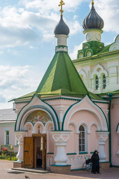 Pokrovsky 修道院。基辅。乌克兰 — 图库照片