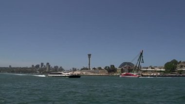 Sydney'de geçirerek feribot