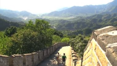 İnsanlar yürürken Çin