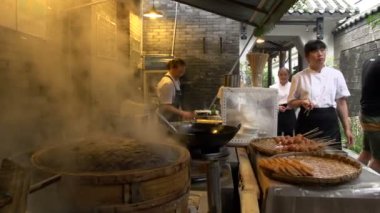 Restoran hizmet tang sen guo zi