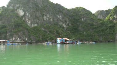 uzun bir tekne gezisi turist ha bay