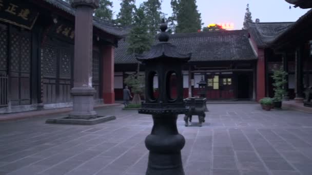 Pfanne im Wenshu-Kloster — Stockvideo