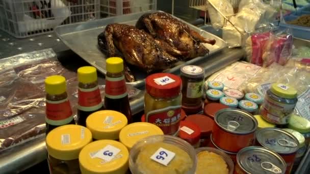 Мясо и утка в Китайском квартале — стоковое видео