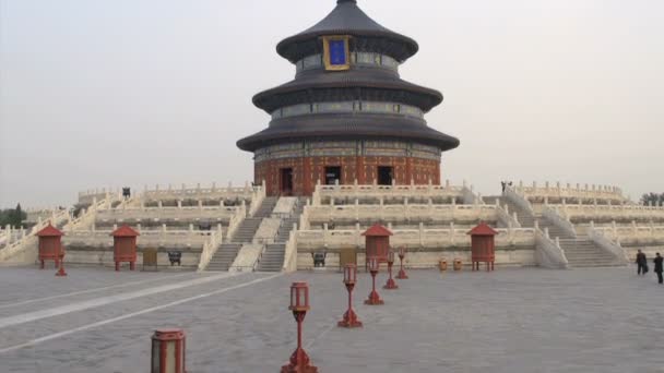 Tilt to the Temple of Heaven — Stock Video