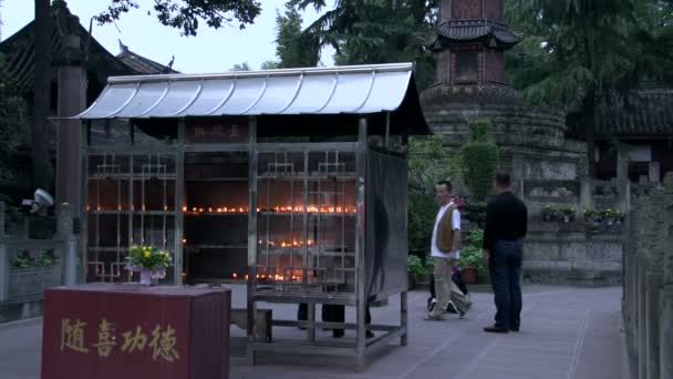 Lutning på tusen buddha pagod — Stockvideo