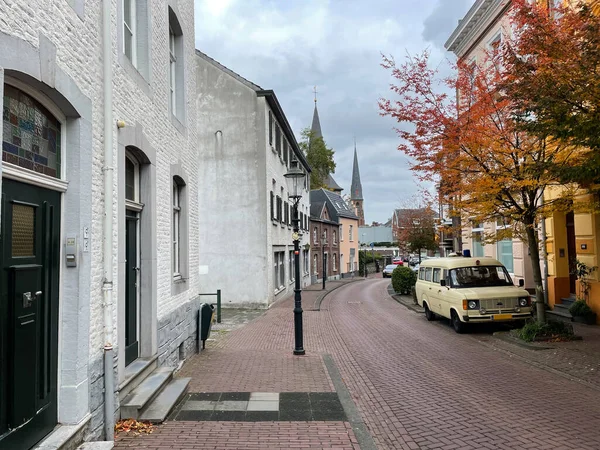 Ulica Vaals Jesienią Limburgu Holandii — Zdjęcie stockowe