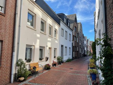 Almanya 'nın Rees şehrinde bir sokak.