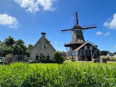 Friesland, Hollanda 'daki IJlst' te Yel Değirmeni De Rat