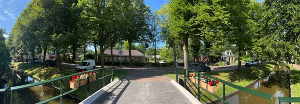 Brücke Über Einen Kanal Achlum Friesland Niederlande — Stockfoto