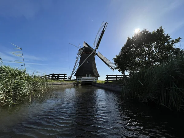 Windmill Next Canal Lollum Friesland Netherlands — 图库照片