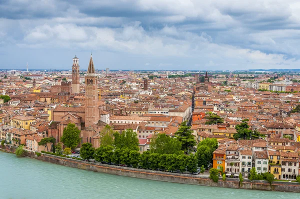 Verona cityscape and Adige river — Stock Photo, Image