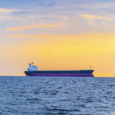 boş konteyner gemisi