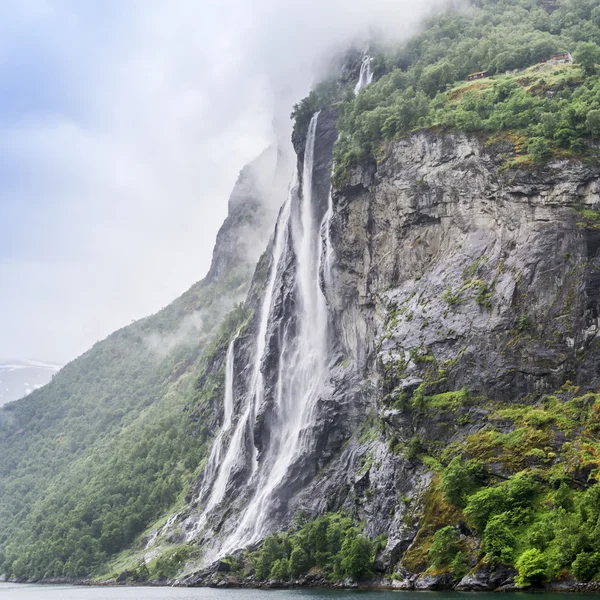Cachoeira das Sete Irmãs na Noruega Imagens Royalty-Free