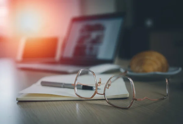 Óculos Olho Mesa Área Trabalho Escritório Espaço Cópia Mesa Home — Fotografia de Stock