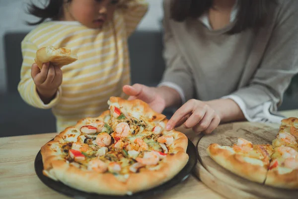 Asiatische Mütter Und Kinder Unternehmen Aktivitäten Hause Mutter Wird Ihre — Stockfoto