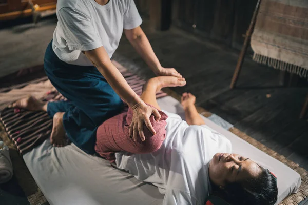 Massage Spa Relaxing Treatment Office Syndrome Traditional Thai Massage Style — Stockfoto