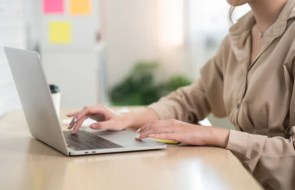 Close Hand Freelance Woman Smiling Typing Keyboard Working Laptop Wooden — Photo