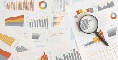 İş grafikleri, tablolar ve büyüteç. Mali kalkınma, Bankacılık Hesabı, İstatistikler