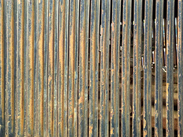 Ein Eisen Rost Stahl Boden Entlüftungsstäbe Wand Industriegebäude Stufen Fußboden — Stockfoto