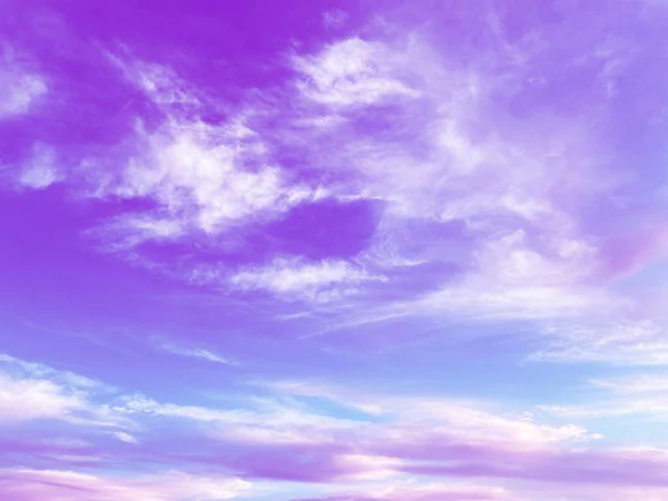 Ein Lila Abendhimmel Wolken Sonnenuntergang Dämmerung Nachmittag Wolkenlandschaft Lavendel Horizont — Stockfoto