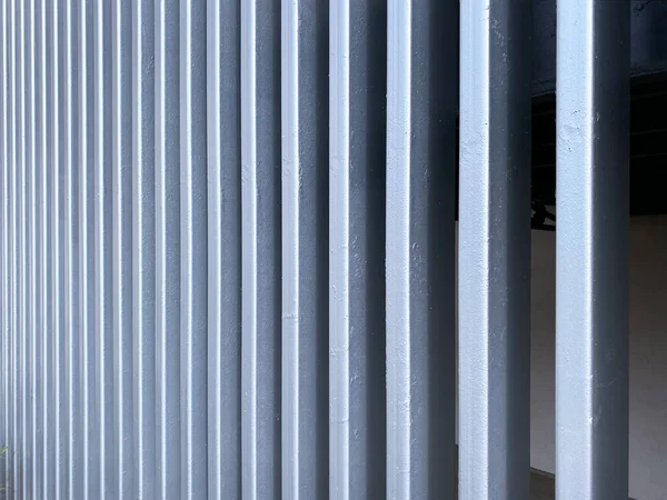 Aço Vigas Construção Exterior Ventilação Metal Ferro Parede Ripas Fronteira — Fotografia de Stock