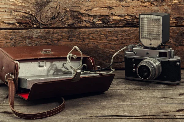 Equipo Fotográfico Retro Sobre Fondo Vintage Madera —  Fotos de Stock