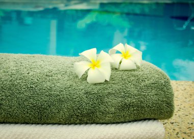 Yüzme Havuzu yakındaki Spa havluları
