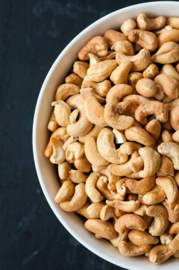 kaju fıstığı beyaz kase