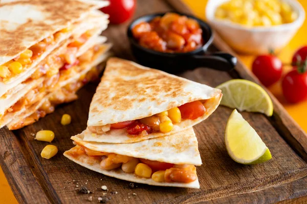 Vegetarian Quesadilla Beans Tomatoes Wooden Board Closeup View Mexican Cuisine — Stock Photo, Image