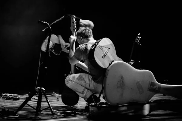 Adivina Quién Festival Música 2021 Rendimiento Los Micrófonos —  Fotos de Stock