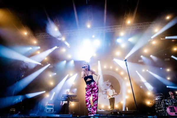 Mimi Webb Performing Concert Pinkpop Июня 2022 — стоковое фото