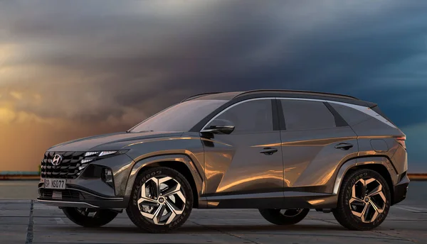 Nuevo Hyundai Tucson Con Paisaje Marino Segundo Plano —  Fotos de Stock