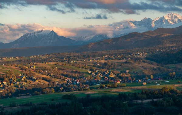 Krajobraz Górski Pobliżu Kurortu Zakopane Jesiennej Scenerii Panorama — Zdjęcie stockowe