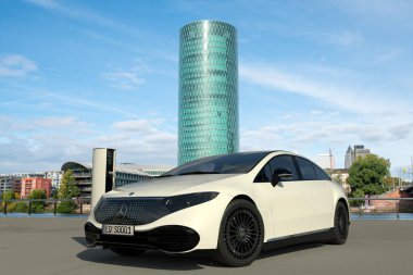 Mercedes-Benz EQS - Yeni amiral gemisi modeli ve Mercedes-Benz yetenekleri sergileniyor