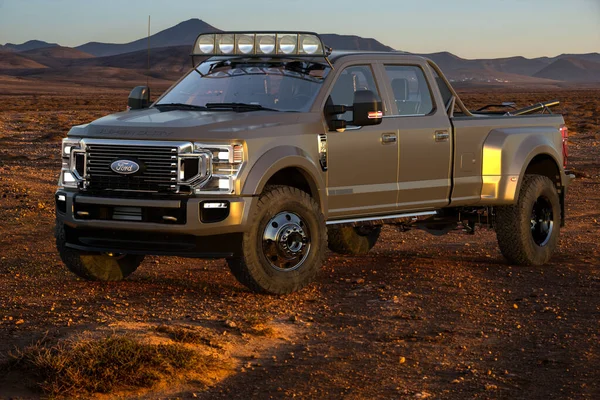 Ford 450 Limited Dünyanın Lüks Arazi Aracı — Stok fotoğraf