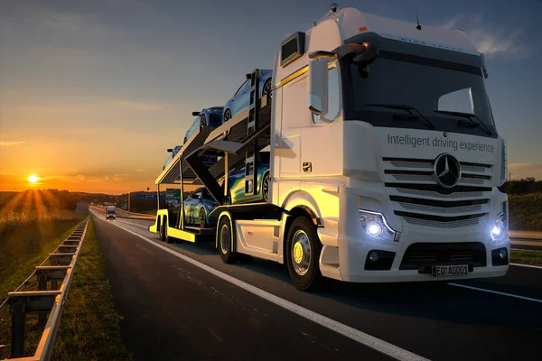 New Mercedes Actros Autonomous Truck Which Intelligent — Fotografia de Stock