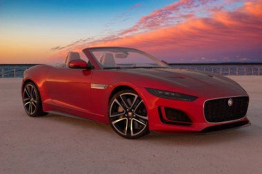 Üstü açılabilir Jaguar F-tipi R-Dinamik