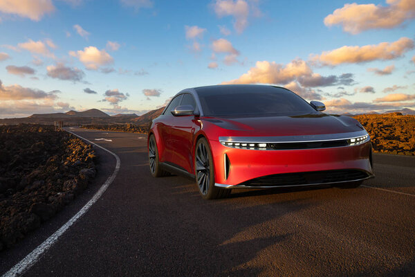 Lucid Air - a limousine that could threaten Tesla